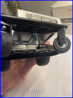 Geris Dixie Chopper XW2200 Zero Turn Mower 60Deck 1st In Series 1/16 Made In US Geris Dixie Chopper XW2200 Zero Turn Mower 60Deck 1st In Series 1/16 Made In US