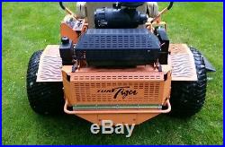 Scag zero turn mower 61 / TURF TIGER / Only 330 hours