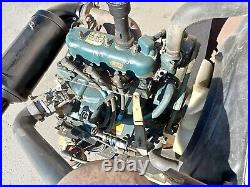 WG750 Kubota 21-HP Liquid Cooled Gas 3-Cylinder Engine with 2698 Hours